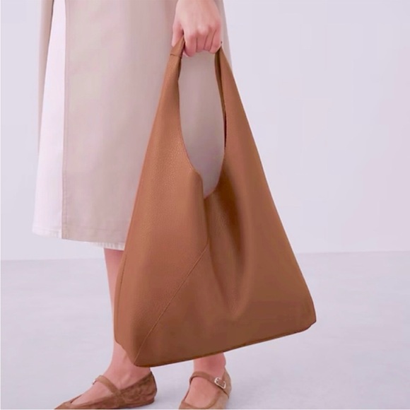 NEW - Banana Republic Vegan Suede
Slouchy Tote. NWT - Picture 7 of 8